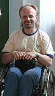 . . . ich und der Rollstuhl . . . im Jahre 2008 . . .