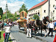 der Festumzug vom Jubiläum ''750 Jahre Dittersbach auf dem Eigen''